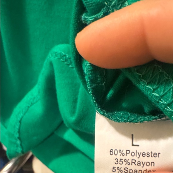 Green Long Sleeve 'Lucky' Shirt NWOT-Large - Picture 2 of 2